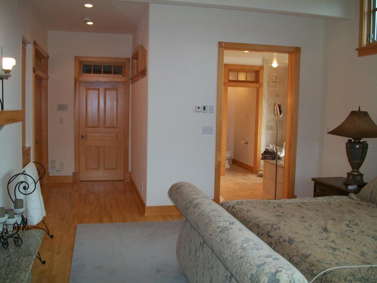 The Lodge At Trout Creek Bed And Breakfast מראה חיצוני תמונה