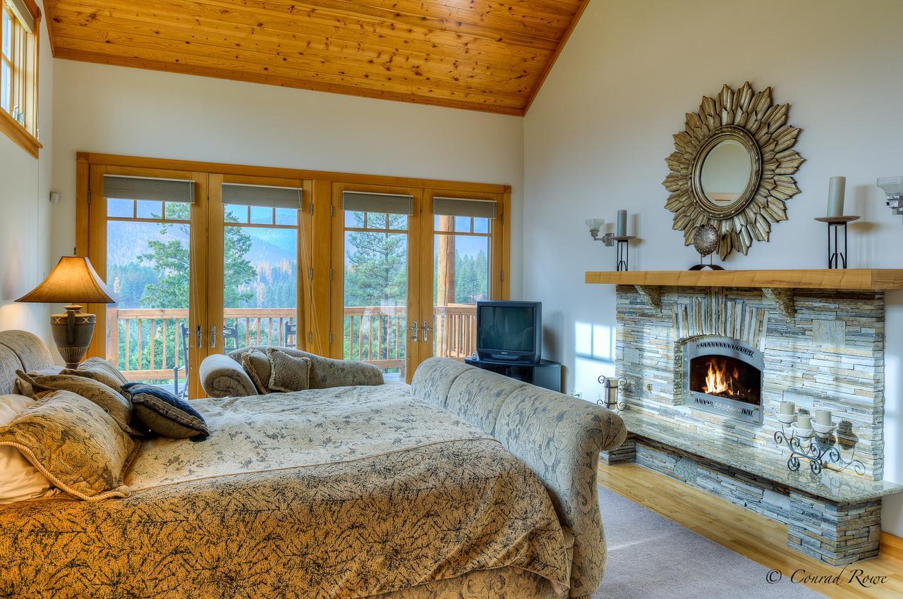 The Lodge At Trout Creek Bed And Breakfast מראה חיצוני תמונה